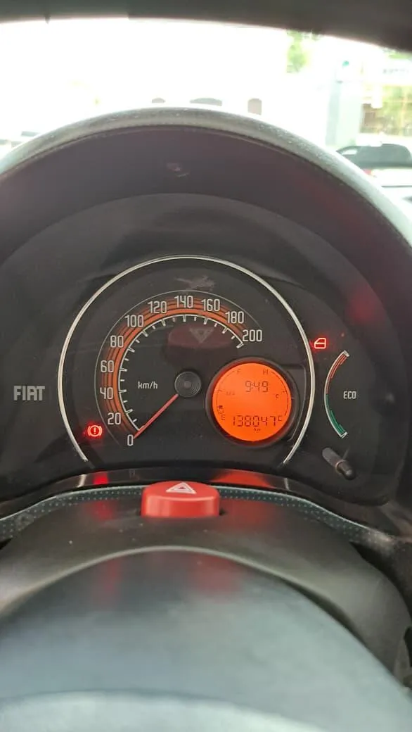 FIAT UNO VIVACE 1.0 PAINEL